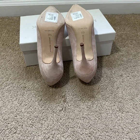 Manolo Blahnik Camelia suede heel with flower - Picture 5 of 7